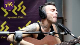 Asaf Avidan - Is This It (חי באולפן גלגלצ)