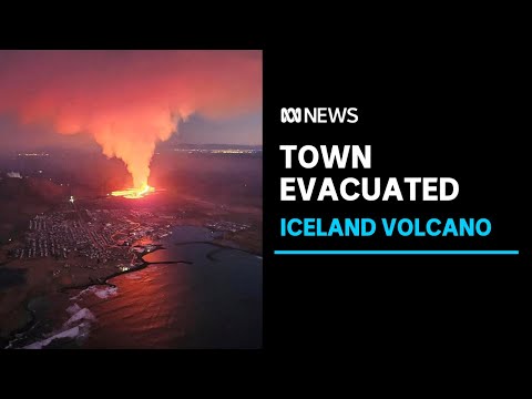 Lava reaches Icelandic town of Grindavik amid volcanic eruptions | ABC News