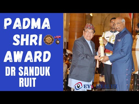 Dr Sanduk Ruit receiving Padma Shri Award, डा. रुइतलाई भारतको सम्मान