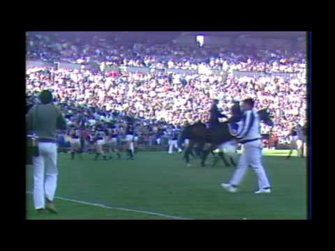 1984 VFL semi final - Behind the scenes hot mike comments by Lou Richards