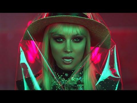 Lora – E Nebuna Romanca Official Video