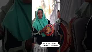 Download lagu viral nenek semangat terbangan #viral mp3 Download lagu viral nenek semangat terbangan #viral mp3