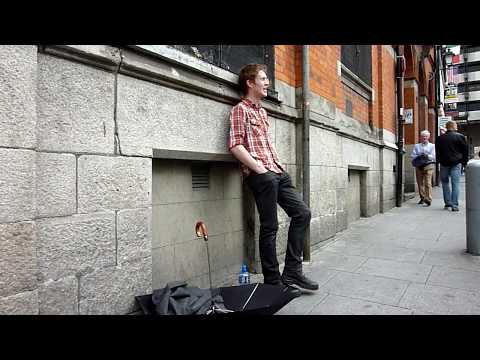"Téir Abhaile Riú" (Back Home, You Go) - Temple Bar in Dublin, Ireland