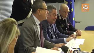 imbustare-la-coca-il-gioco-dei-bambini-del-pallonetto