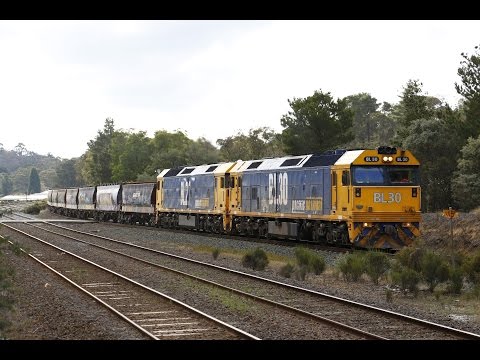 6CM6 struggles to the top at Heathcote Junction- 30/4/16