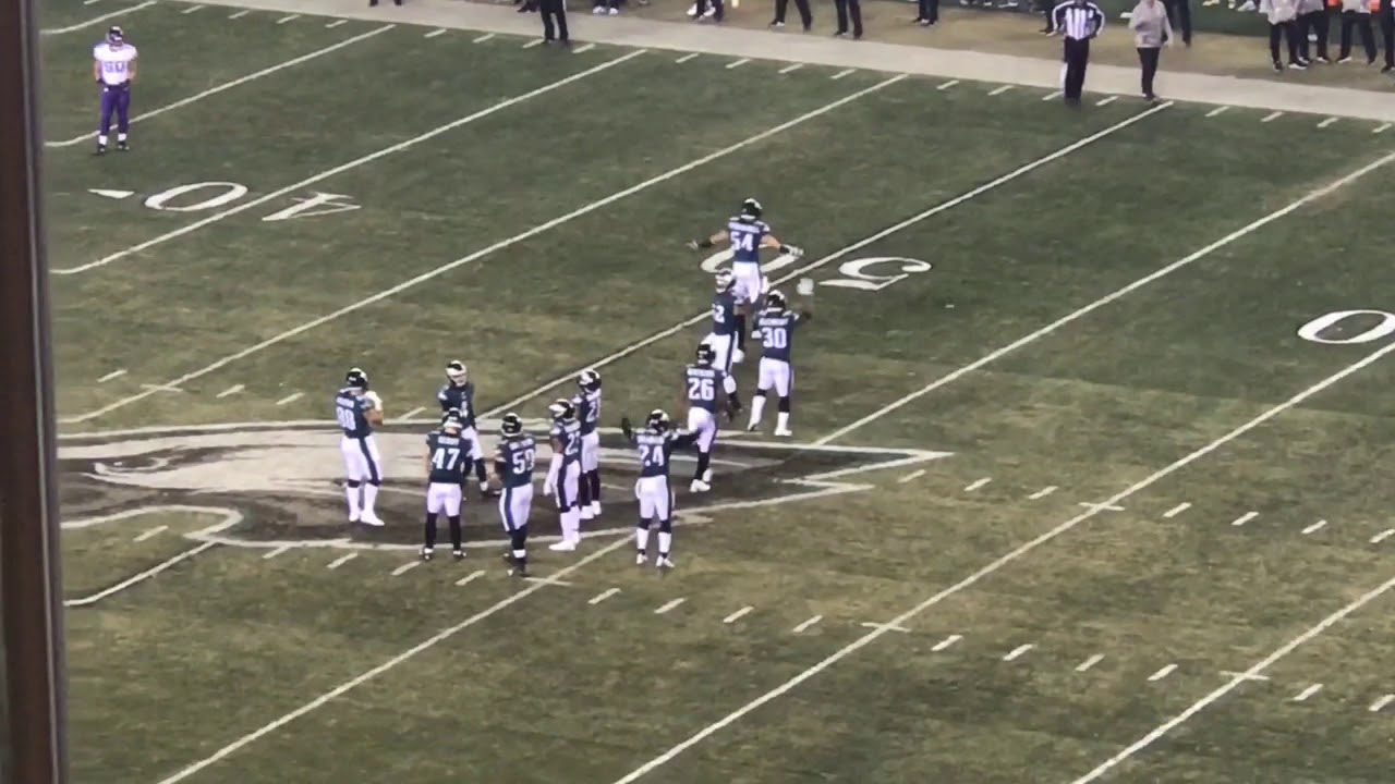 Eagles players mock Vikings in blowout