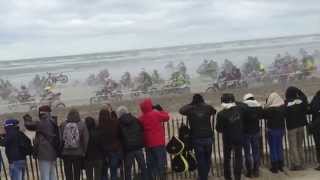 preview picture of video 'Départ Enduropale du Touquet 2015 - Accident impressionnant'