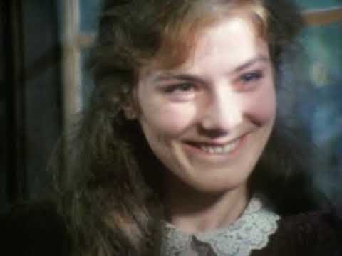 Bizarre, bizarre S7x15 - Les revenants (The open window)