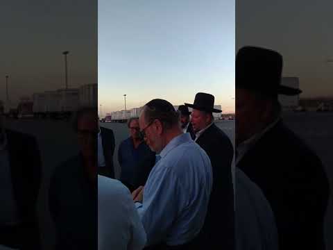 Cantor Helfgot Sings Kel Molei Rachamim At Dr. Mordechai Sobol's Levaya - 7 Tishrei 5779