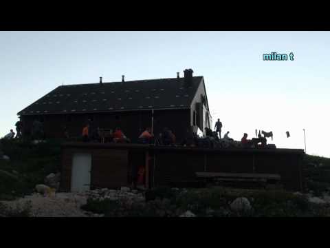 Zasavska koča na Prehodavcih (2071m)