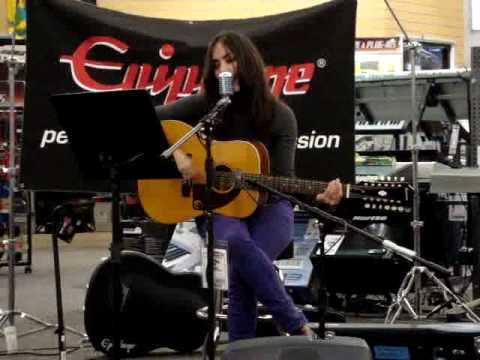 Nina Diaz-Girl in a Coma acoustic Roy Orbison Tribute
