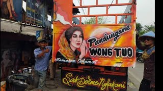 Download lagu VIRAL!! ini dia sosok pelukis bak truk, cara kerjanya singkat dan cepat😁👍 mp3 Download lagu VIRAL!! ini dia sosok pelukis bak truk, cara kerjanya singkat dan cepat😁👍 mp3