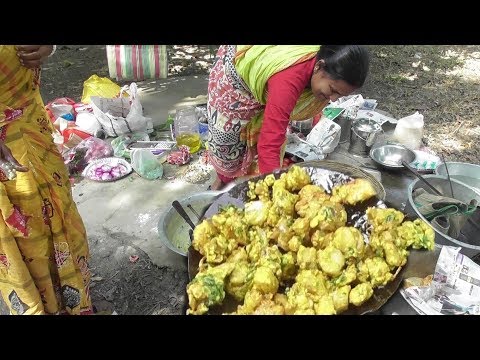 Chicken Pakora (Snacks) Preparation in a Picnic Environment | Full Recipe | Street Food Loves You