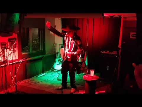 Last Man Smoking, Paul-Ronney Angel