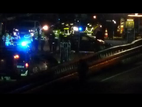 Bad Oldesloe: Schwerer Verkehrsunfall - Unfallhelfer und Unfallopfer starben auf der A1 (26.01.2017)