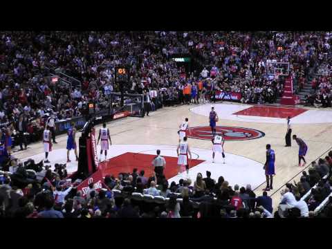 Jeremy Lin Last Second 3-pointer @ Toronto Feb 14 2012 HD