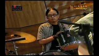 Download lagu Sheila On 7 Jamming dengan Formasi Lengkap Termasuk Anton dan Sakti Lagu Pria Kesepian [Jadul] mp3