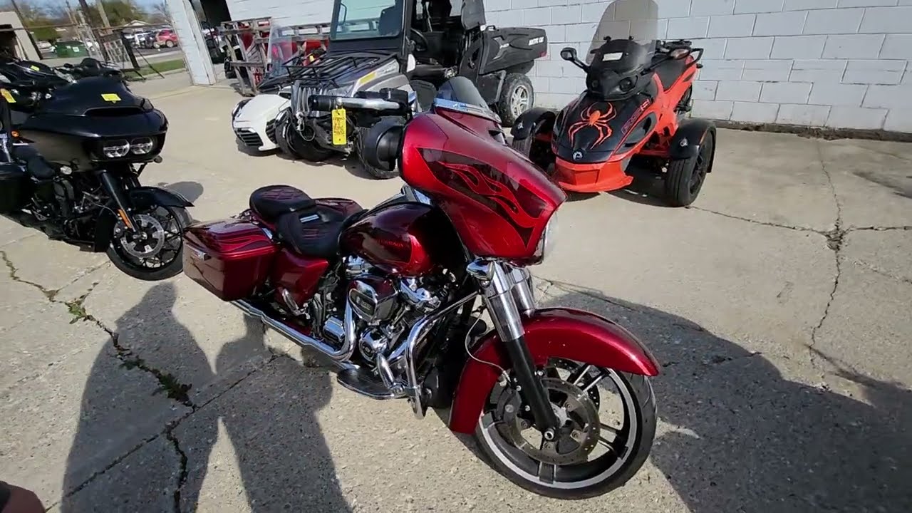2017 Harley-Davidson® Street Glide® Special Motorcycle