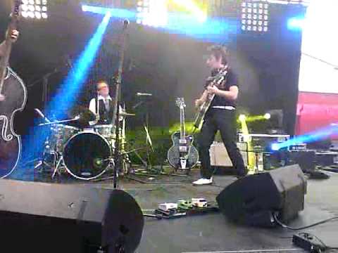 Viktor Huganet au 100 ans de Rock and Roll à Tournai (Belgique)