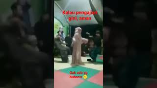 Download lagu ilmu tenaga dalam, hanya berlaku bagi orang dalam 😁 #shorts #dukun #viral #viralvideo #lelakihijrah mp3