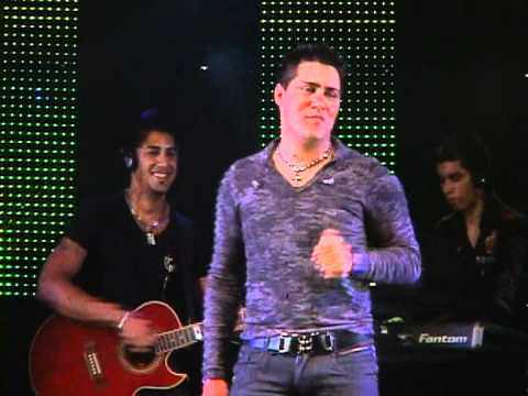 Emerson e Polyana - Pout Pourri Amado Batista AO VIVO em Iúna - ES