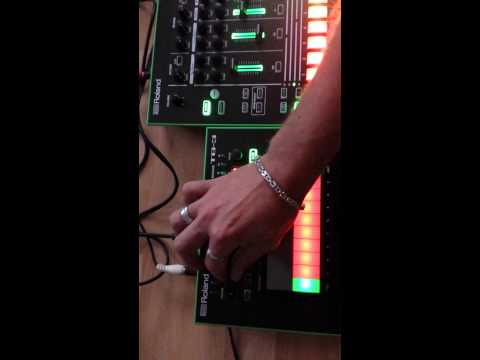 SORGENKINT PLAYS THE NEW ROLAND SYNTHS (tb-3 & tr-8)