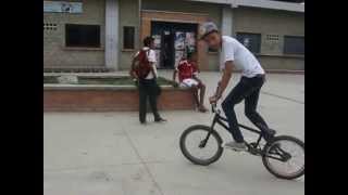 preview picture of video 'NIKE 0.6 BMX LEWIS,FRANKO,JHONATHAN'