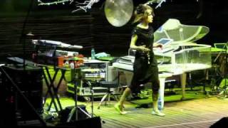 Imogen Heap - You & Me Between Sheets, live at the Forest Amphitheatre, Cape Town, South Africa