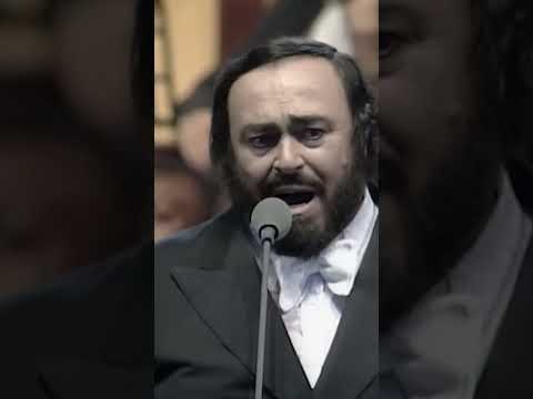 Pavarotti, Eric Clapton and East London Gospel Choir of “Holy Mother” in 2002 #PavarottiandFriends