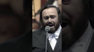Pavarotti, Eric Clapton and East London Gospel Choir of “Holy Mother” in 2002 #PavarottiandFriends