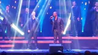 Straight No Chaser - &quot;Hark the Herald Angels Sing/Angels We Have Heard on High&quot;