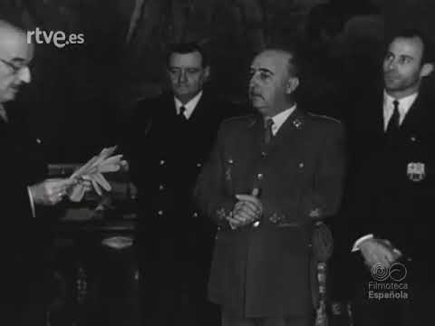El FC Barcelona homenajea a Franco (1952)