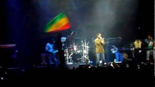Damian Marley - Where is the love? Lima - 9 de Noviembre del 2011 - Maria Angola (1/2)