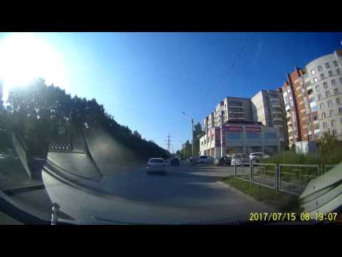 Неадекватный на дороге подрезал