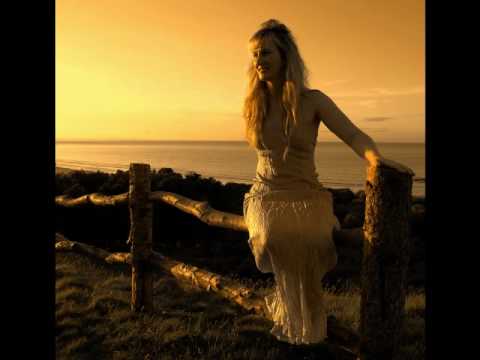 Vol Deeman ft Michelle Hutcheson - "A Thousand Stars" **PR CLIP**