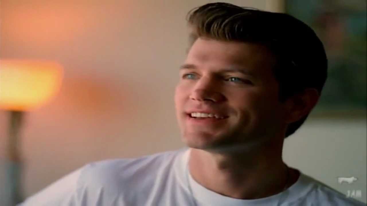 Chris Isaak - San Francisco Days • CIB trailer