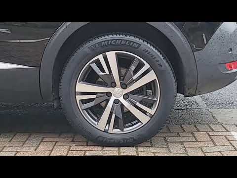 Peugeot 5008 1.2 PureTech 130bhp Allure - Image 2