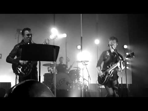 Arctic Monkeys feat Richard Hawley "You and I" @ Olympia Paris [03.02.2012]