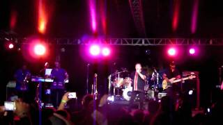 Ali Campbell Live - Out from Under