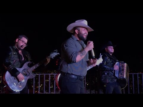 CARIN LEON - COMO DUELE EQUIVOCARSE (En vivo)