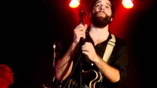Shout Out Louds - &#39;Impossible&#39; (live @ the East)