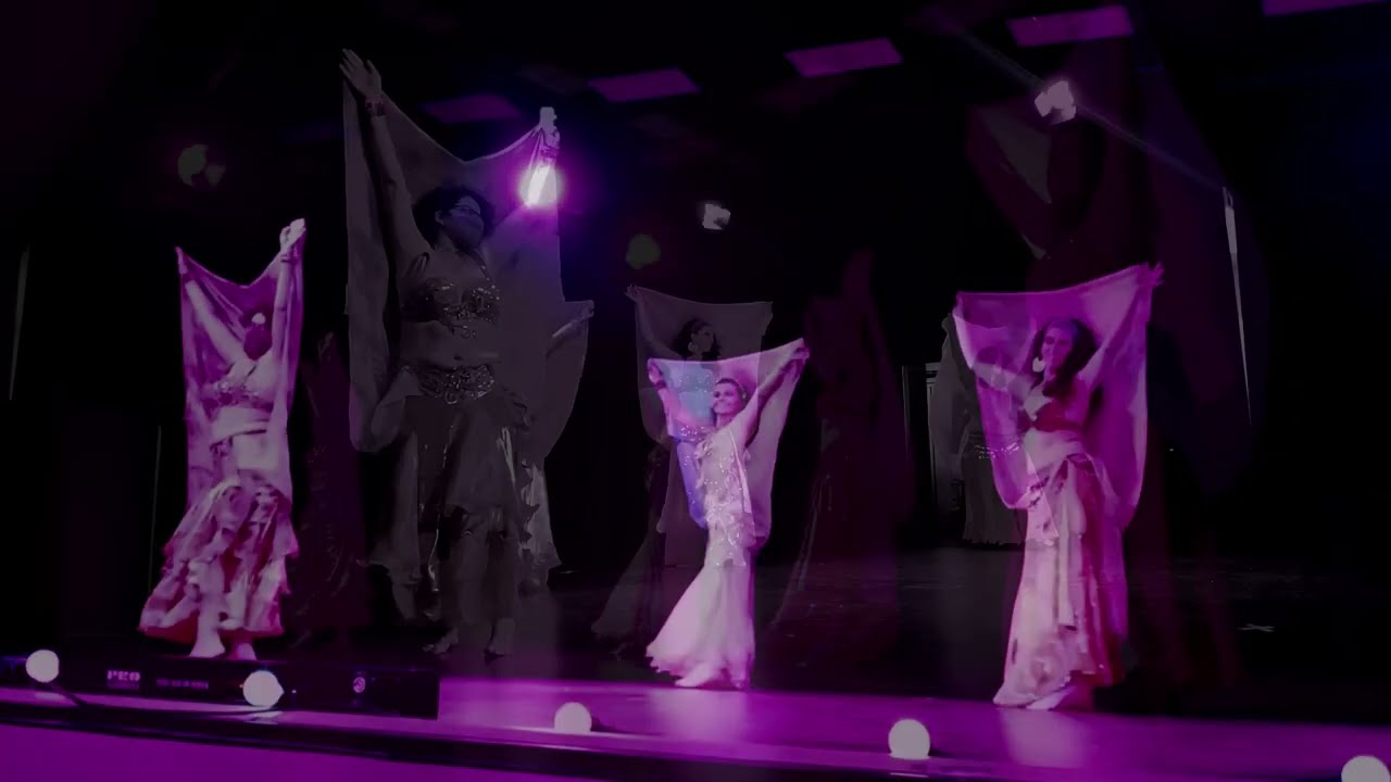 Danza con Velo, por Leena Qadi