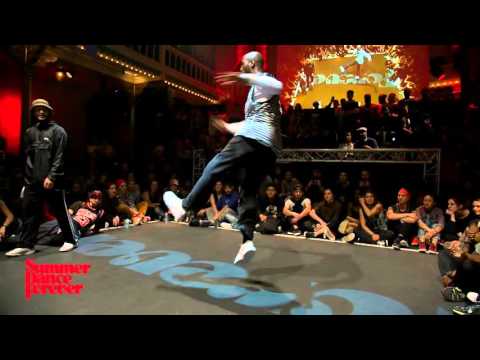 Steve Veusty vs Zach – 1st round battle – House Dance Forever 2016