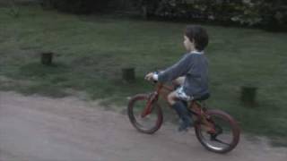 preview picture of video 'FRANCO BONAVITA ANDANDO EN BICI EN PARQUE MIRAMAR'