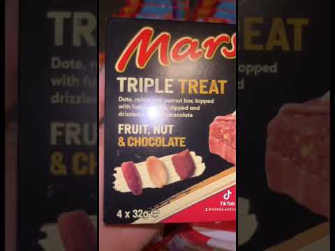 Snickers Triple Treat from the UK #exoticsnacks