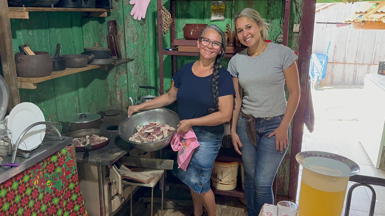 Almoço caipira no sítio da Bruna#simplicidade que nos orgulha#quase tudo produzido por eles …