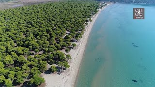 Kilometerlanger goldener Sandstrand weniger als eine Stunde von Athen entfernt