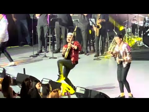 Electric Guitar Solo In Front Of 5K People at Greek Theatre!