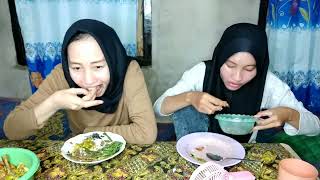 Download lagu Mangan sego tiwul, sayur pete iwak asin mp3