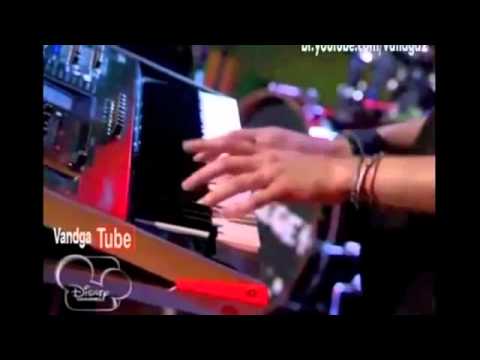 College 11   Go! on Disneyllon 2010